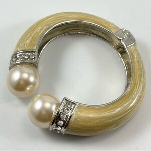 Stunning Unsigned Rhinestone Enamel Faux Pearl Hinged Clamper Bangle Bracelet